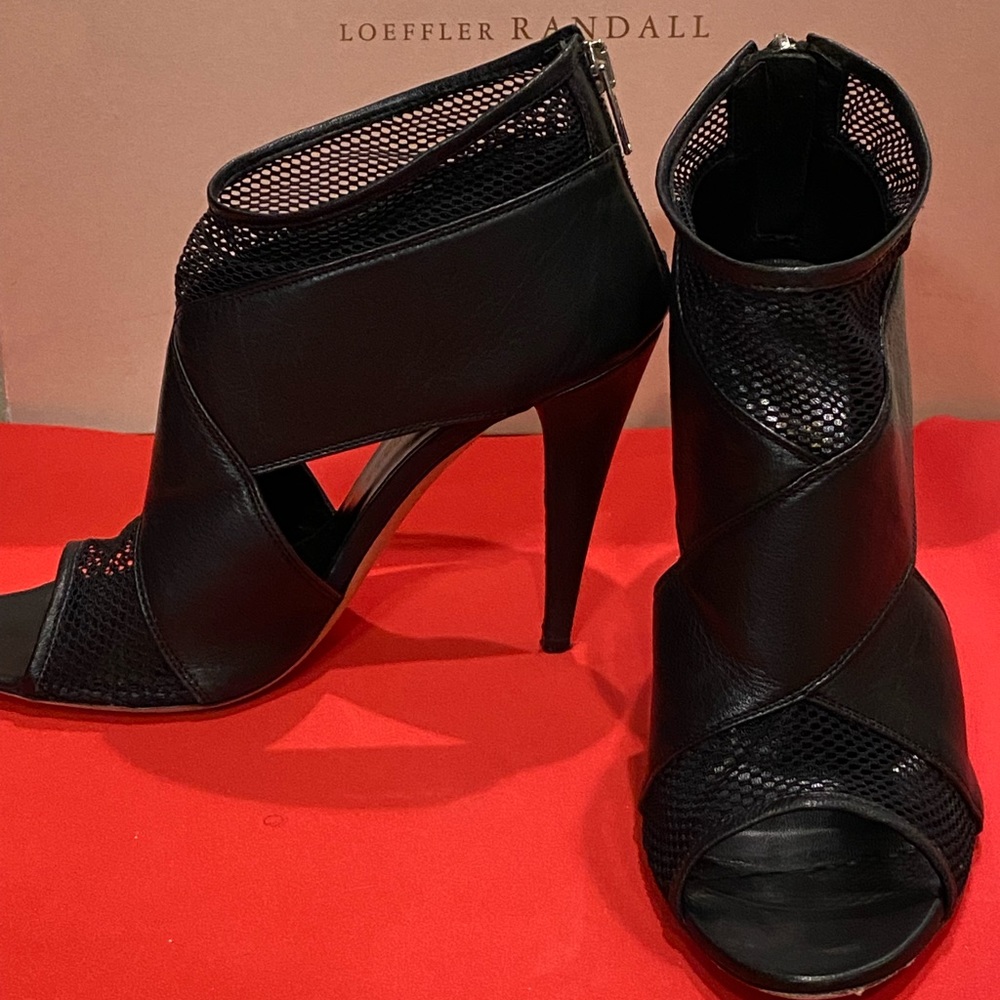 Loeffler Randall Quinn Pump